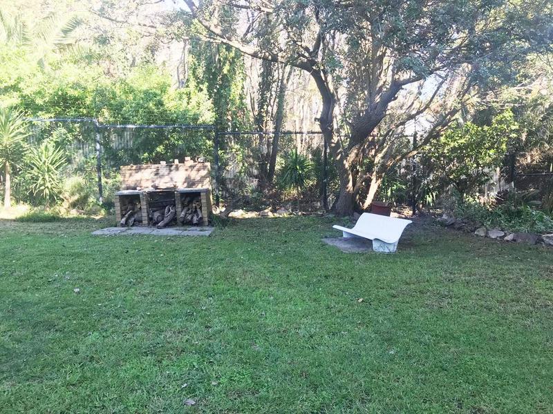 2 Bedroom Property for Sale in Vredehoek Western Cape